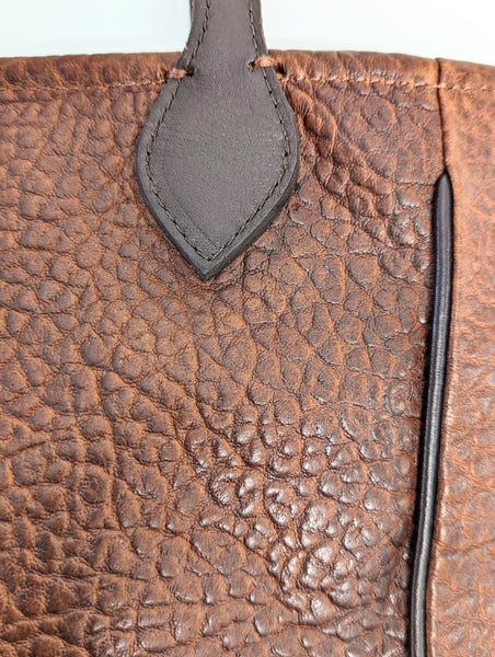 #3500 Cibolo American Bison Medium tote with Gussets & Piping. Color: Cinnamon . Dimensions: 12.5 " H x 15" L x 4" D