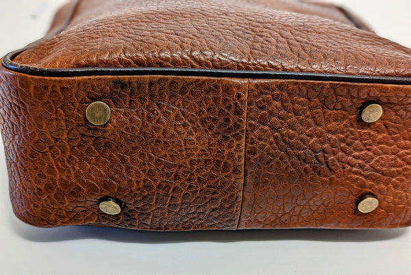 #3500 Cibolo American Bison Medium tote with Gussets & Piping. Color: Cinnamon . Dimensions: 12.5 " H x 15" L x 4" D