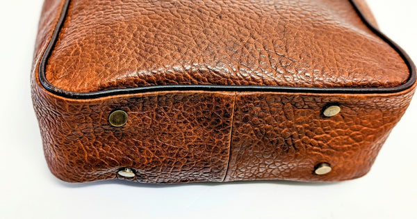 #3500 Cibolo American Bison Medium tote with Gussets & Piping. Color: Cinnamon . Dimensions: 12.5 " H x 15" L x 4" D